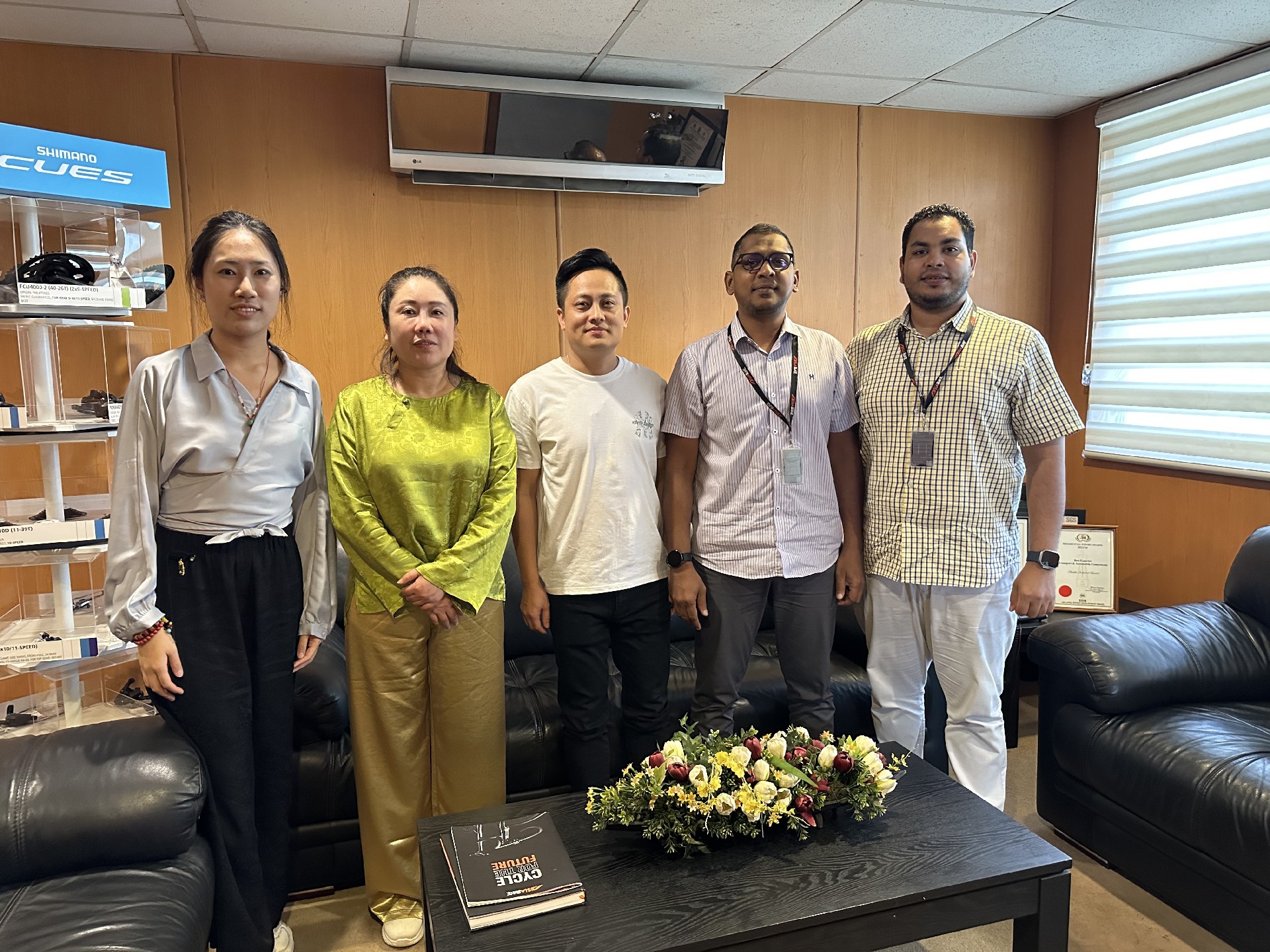 1763197400276308.jpg 1763197390549336.jpg